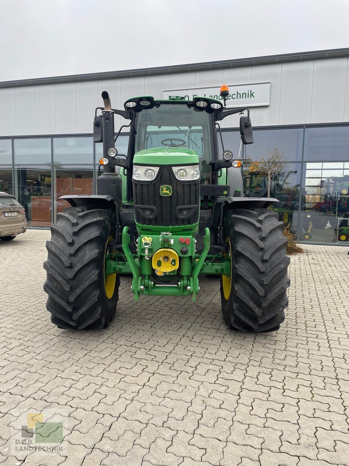 Traktor типа John Deere 6175M, Gebrauchtmaschine в Langweid am Lech (Фотография 7)