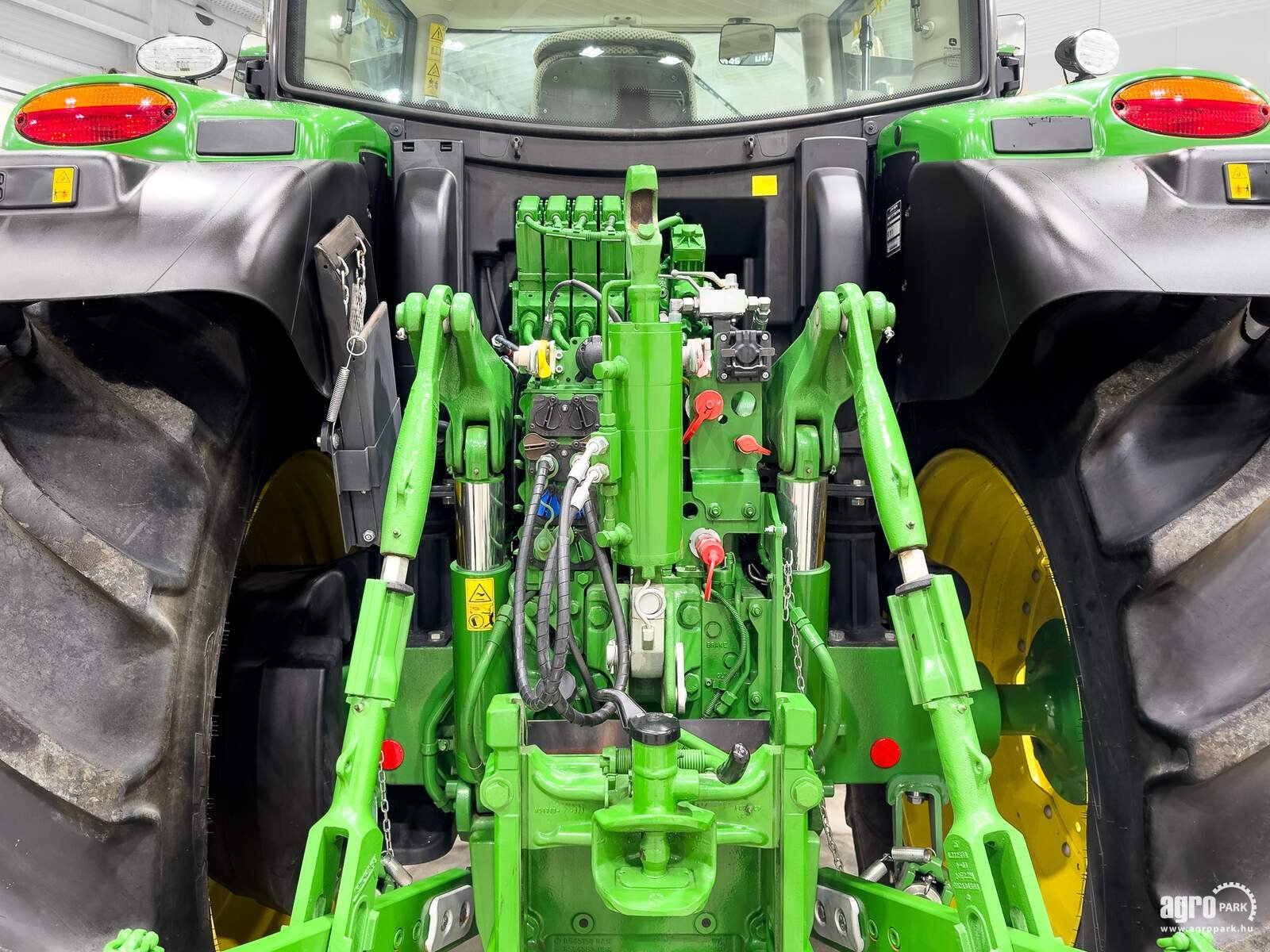 Traktor van het type John Deere 6175R TLS, Gebrauchtmaschine in Csengele (Foto 7)