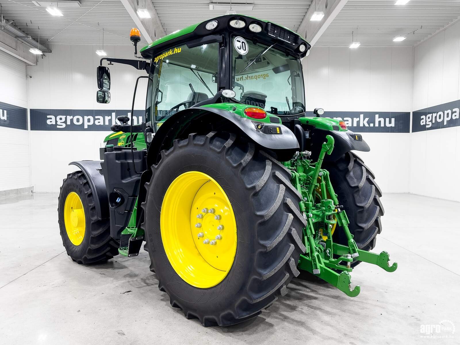 Traktor van het type John Deere 6175R, Gebrauchtmaschine in Csengele (Foto 3)