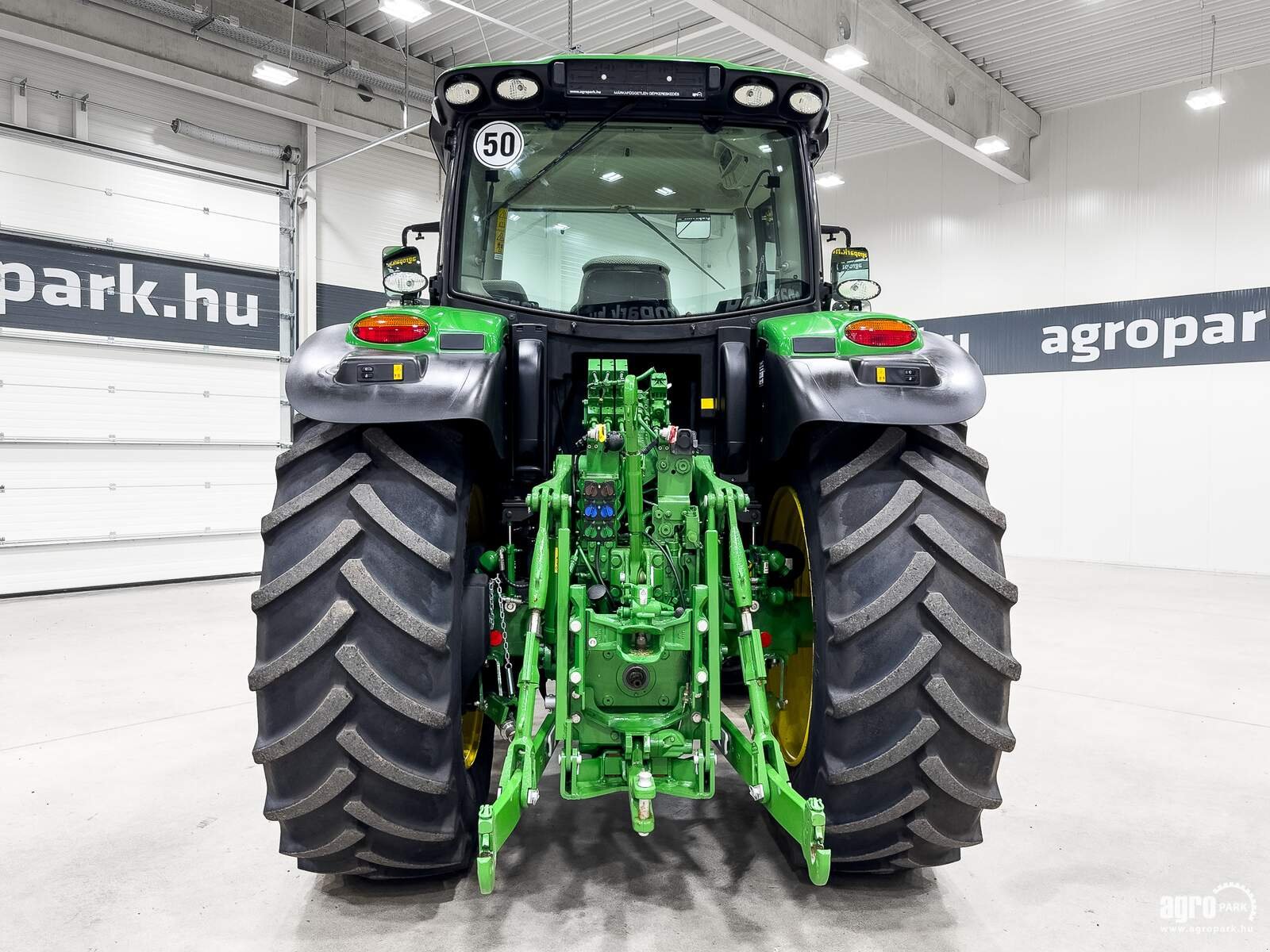 Traktor типа John Deere 6175R, Gebrauchtmaschine в Csengele (Фотография 5)