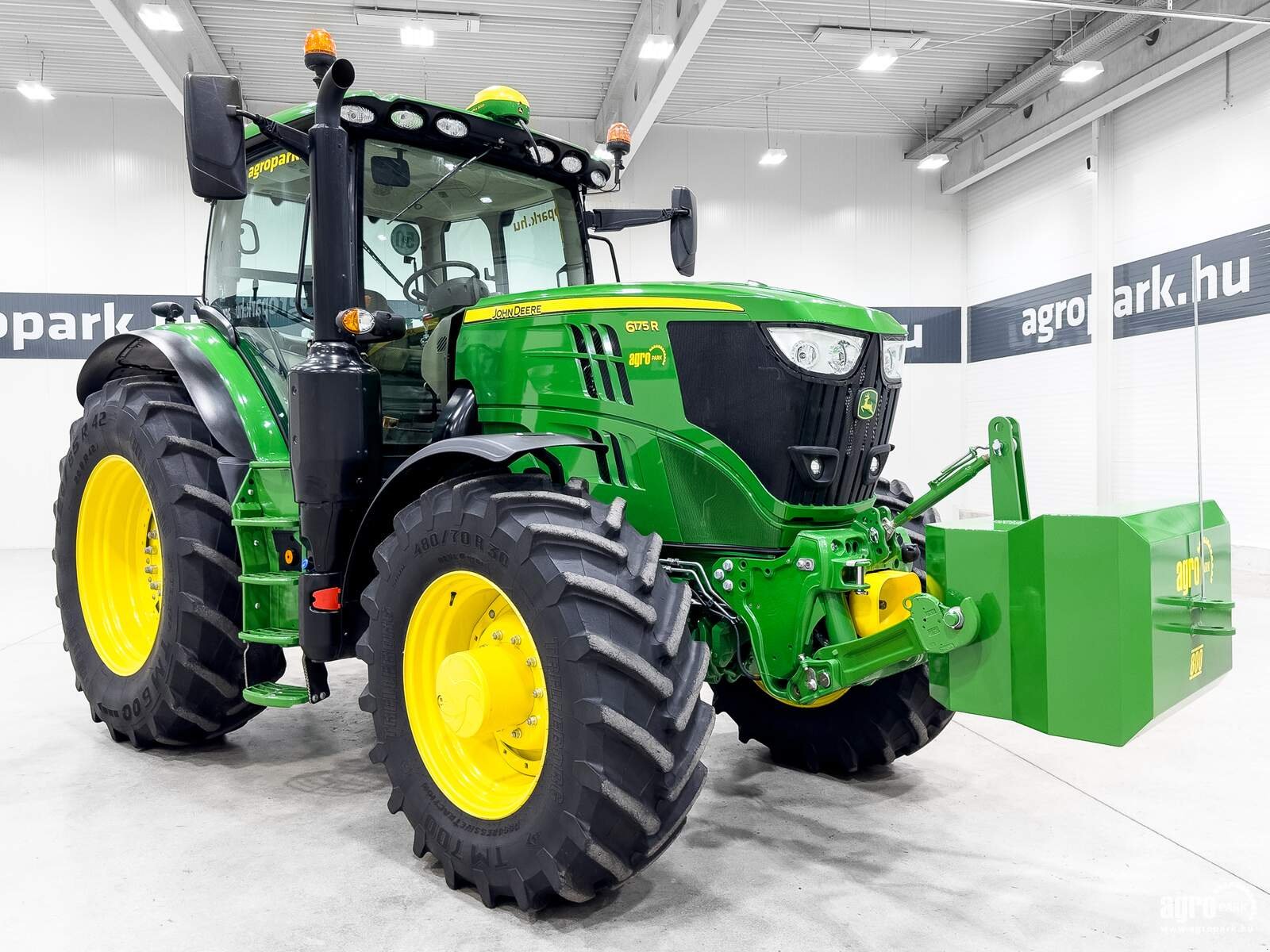 Traktor του τύπου John Deere 6175R, Gebrauchtmaschine σε Csengele (Φωτογραφία 2)