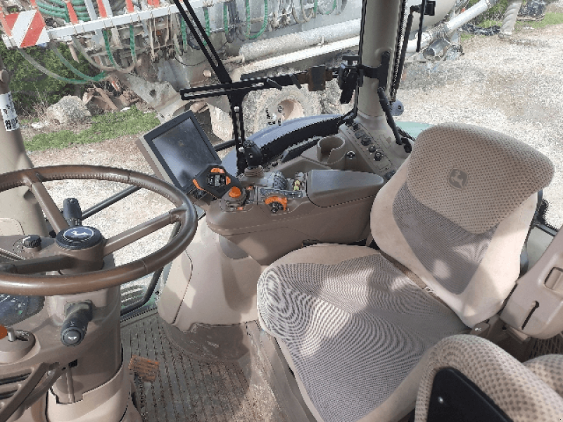 Traktor des Typs John Deere 6175R, Gebrauchtmaschine in Wargnies Le Grand (Bild 7)