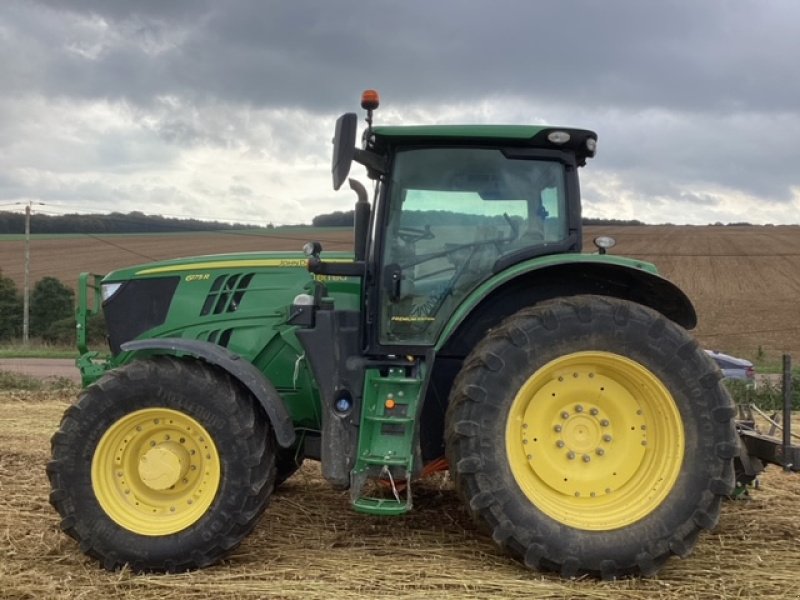 Traktor of the type John Deere 6175R, Gebrauchtmaschine in CHAUMESNIL (Picture 1)