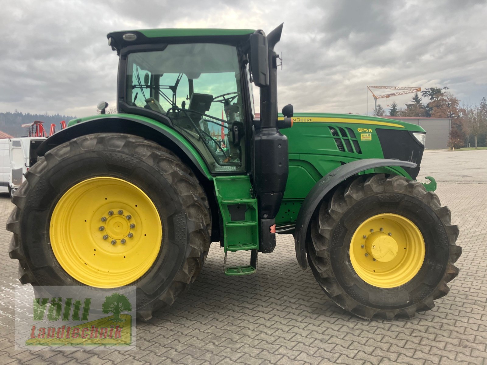 Traktor от тип John Deere 6175R, Gebrauchtmaschine в Hutthurm bei Passau (Снимка 4)