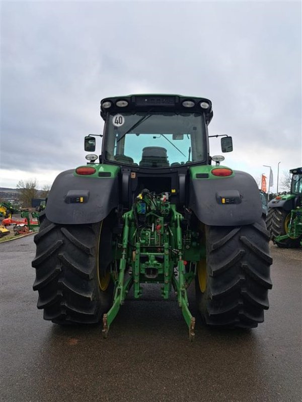 Traktor du type John Deere 6190R Front PTO. Helt nyrenoveret gearkasse fra John Deere. AutoPowr. 40 km/t. Luftbremser. Command arm.Fin og velholdt, med gode dæk. Ring til Ulrik på 40255544. Jeg snakker Jysk, tysk og engelsk., Gebrauchtmaschine en Kolding (Photo 3)