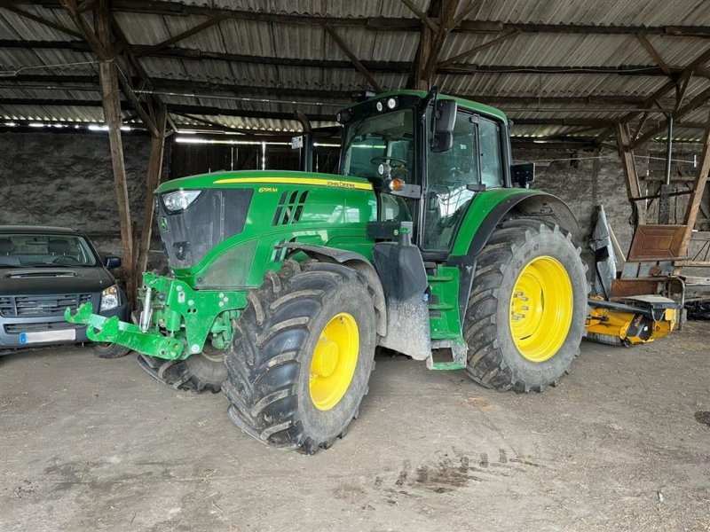 Traktor типа John Deere 6195M SOLGT!!! Front PTO. Front Lift. AutoTrac klar. Luftbremser, Hitch krog, TLS, Affjedret foraksel og kabine. Ring til Ulrik på 40255544. Jeg snakker Jysk., Gebrauchtmaschine в Kolding (Фотография 1)