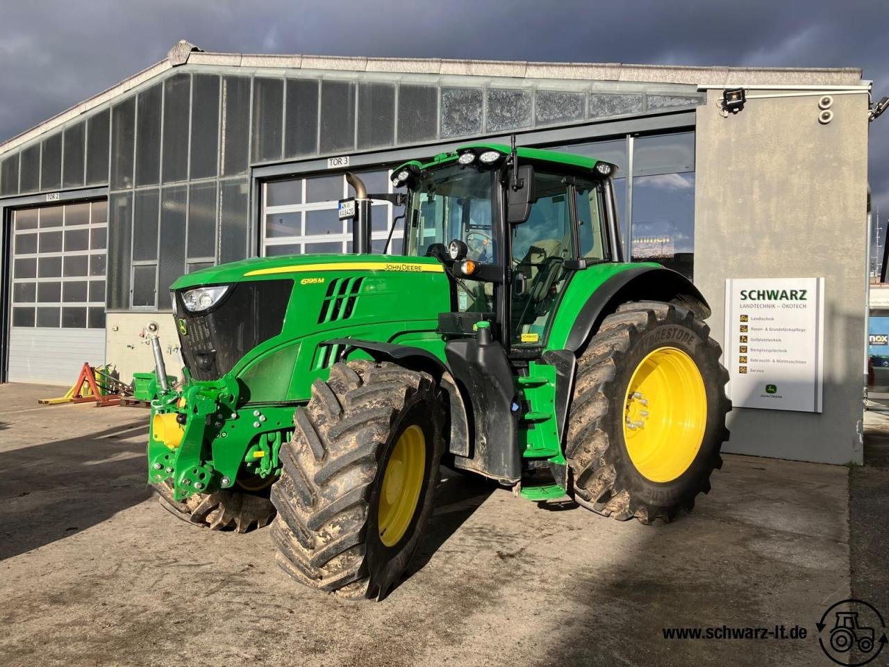 Traktor van het type John Deere 6195M, Neumaschine in Aspach (Foto 3)