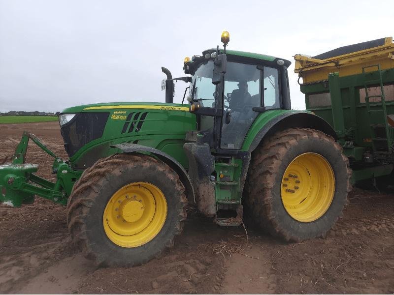 Traktor of the type John Deere 6195M, Gebrauchtmaschine in Richebourg (Picture 1)