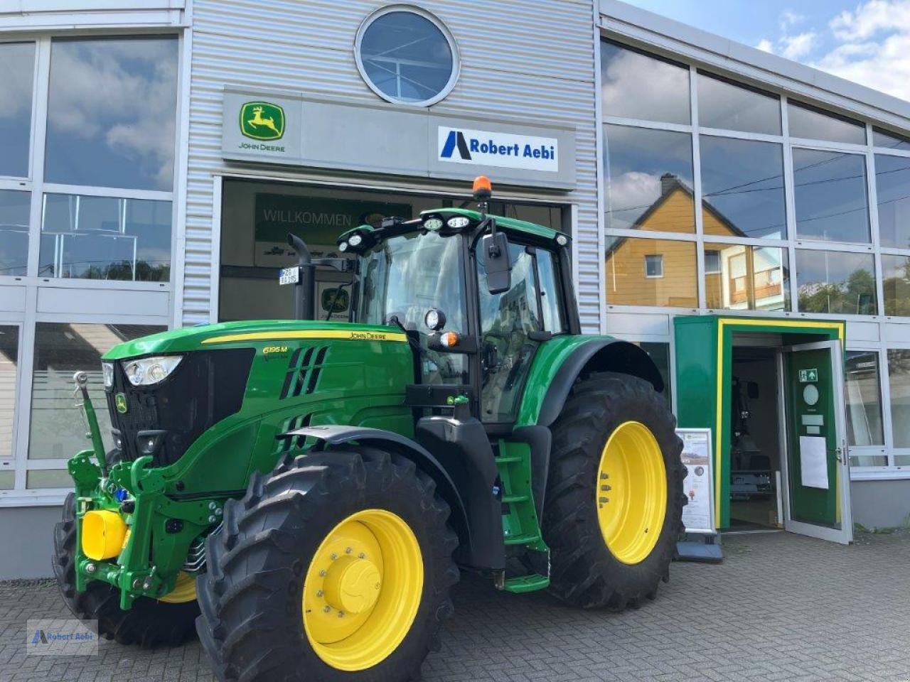 Traktor des Typs John Deere 6195M, Gebrauchtmaschine in Losheim (Bild 2)