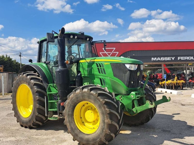 Traktor типа John Deere 6195M, Gebrauchtmaschine в UCHAUD