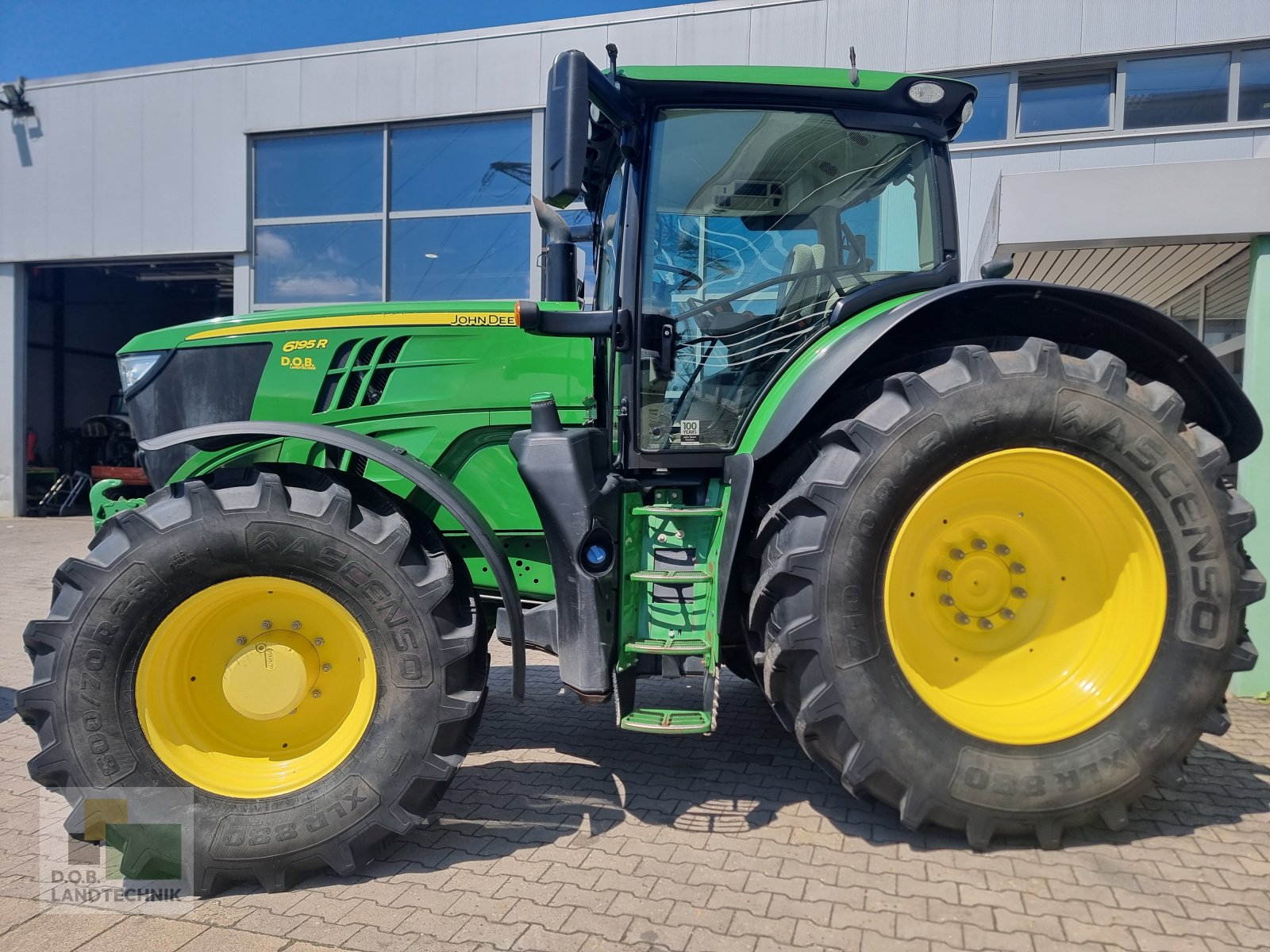 Traktor типа John Deere 6195R 6195 R, Gebrauchtmaschine в Regensburg (Фотография 4)