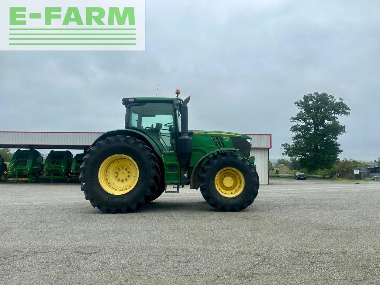 Traktor of the type John Deere 6195r - destockage, Gebrauchtmaschine in Ytrac (Picture 3)