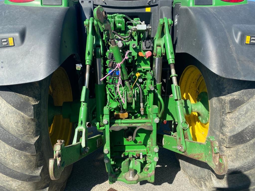 Traktor of the type John Deere 6195R -  DESTOCKAGE, Gebrauchtmaschine in GUERET (Picture 10)