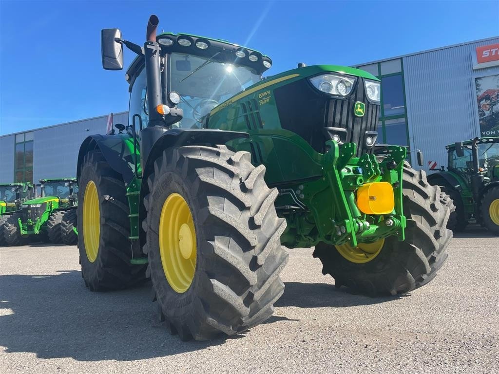 Traktor typu John Deere 6195R Front PTO. AutoTrac GPS klar. Premium aktivering 3,0. Command Arm. Ring til Ulrik på  40255544. Jeg snakker Jysk, tysk og engelsk., Gebrauchtmaschine w Kolding (Zdjęcie 5)