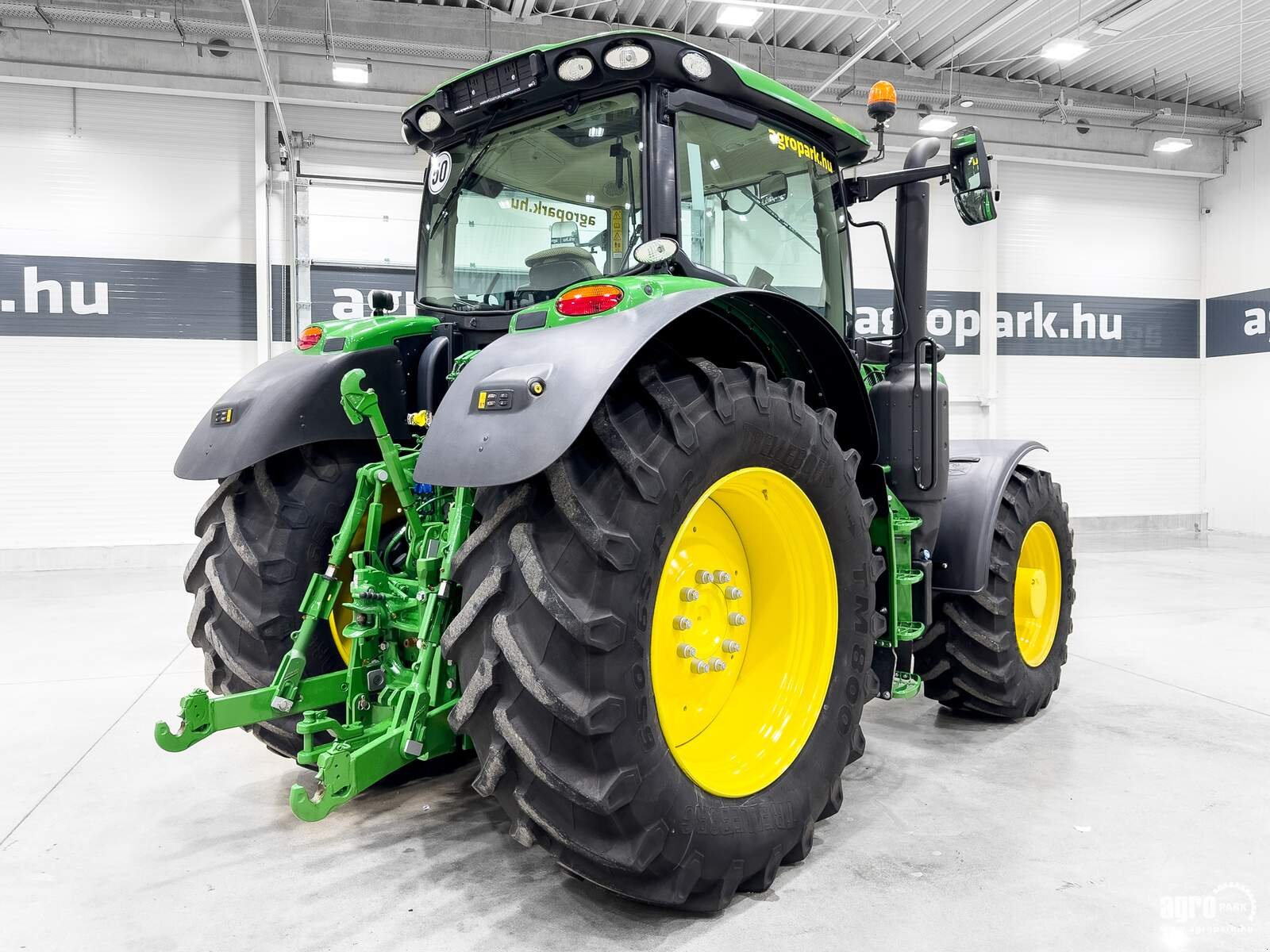 Traktor от тип John Deere 6195R TLS, Gebrauchtmaschine в Csengele (Снимка 3)