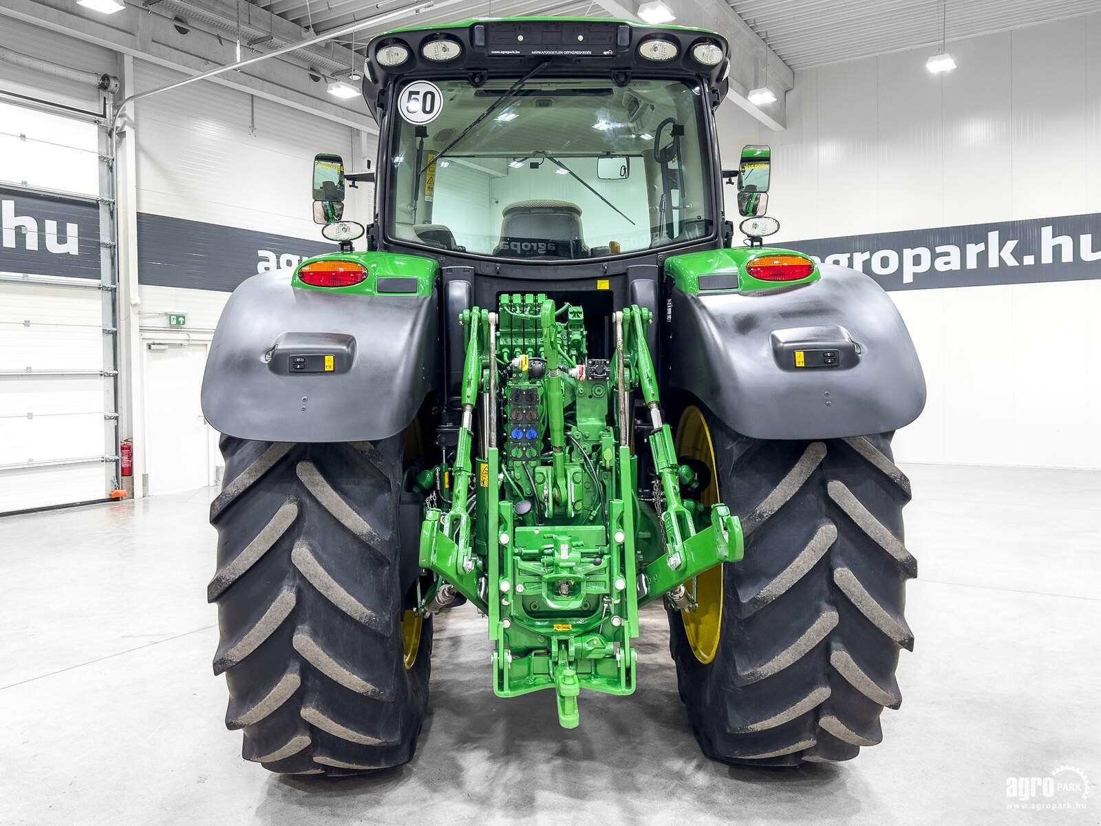 Traktor типа John Deere 6195R, Gebrauchtmaschine в Csengele (Фотография 5)