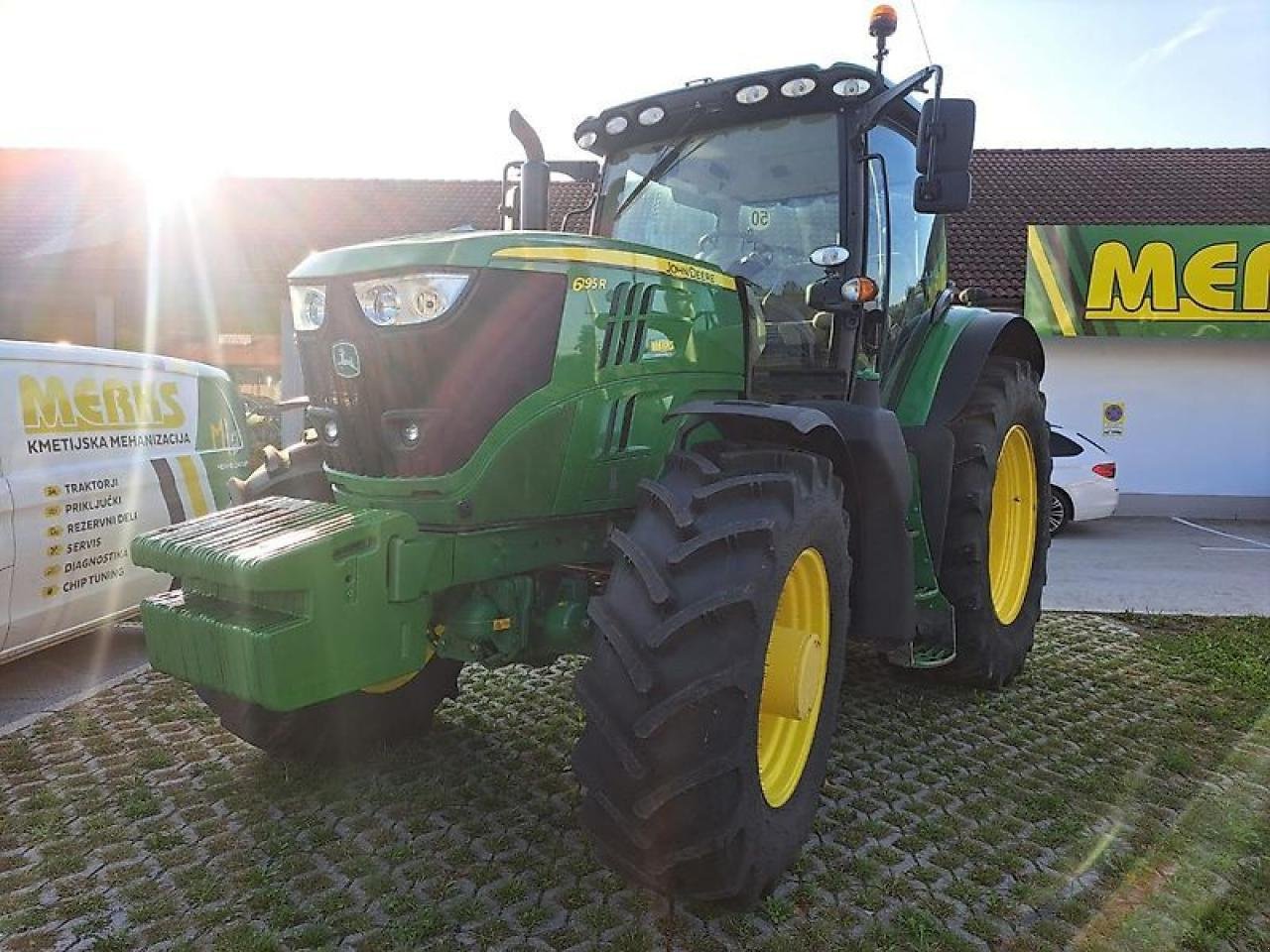 Traktor от тип John Deere 6195r, Gebrauchtmaschine в GROBELNO (Снимка 1)