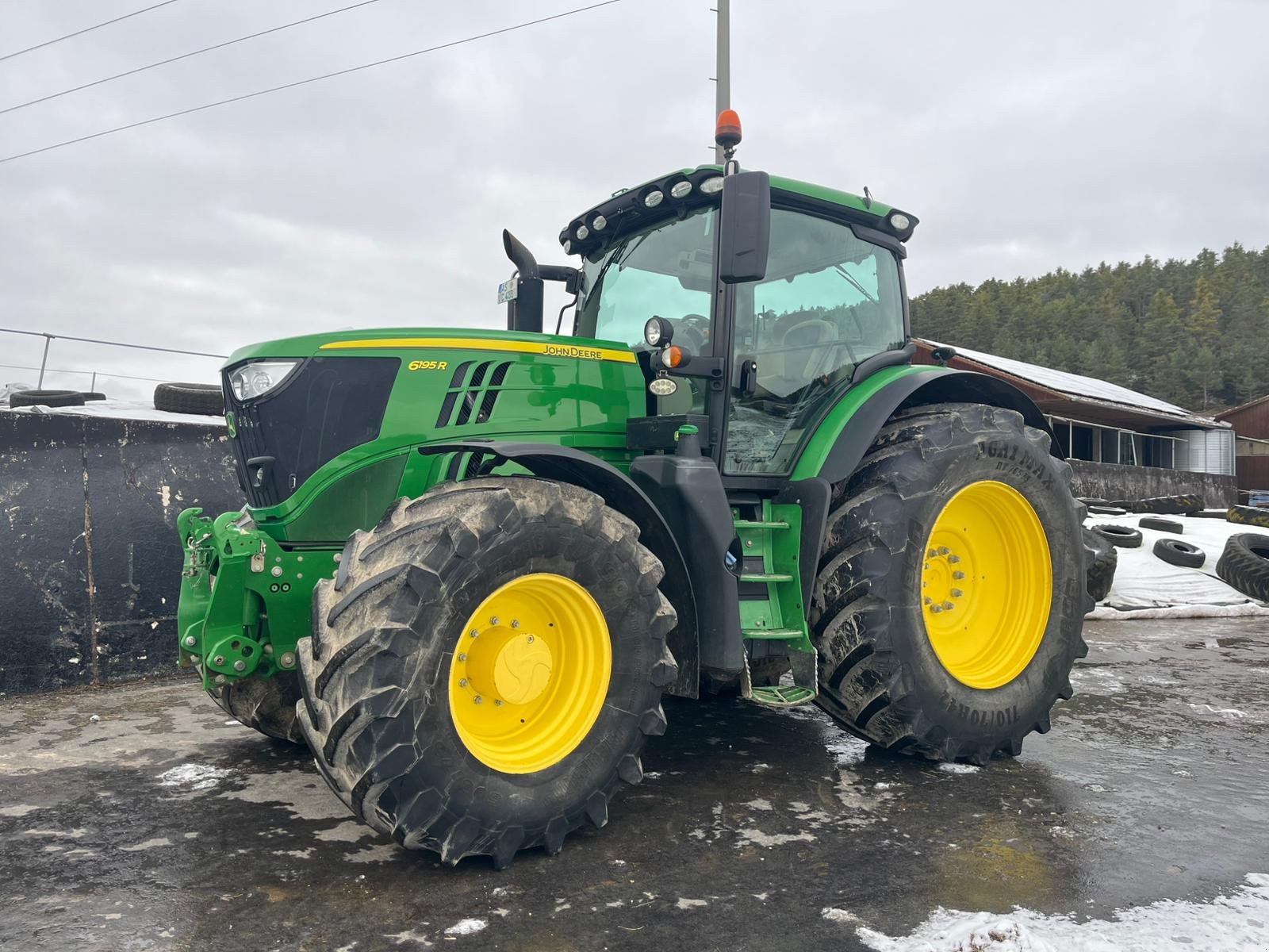 Traktor tipa John Deere 6195R, Gebrauchtmaschine u Schmidmühlen (Slika 1)