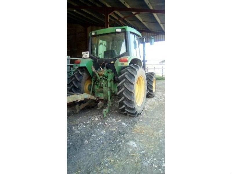 Traktor a típus John Deere 6200, Gebrauchtmaschine ekkor: SAINT-GERMAIN DU PUY (Kép 2)