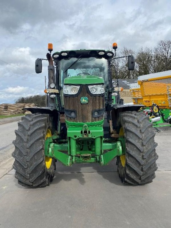 Traktor van het type John Deere 6210 R Autopower Frontlift, Gebrauchtmaschine in Sorée (Foto 4)