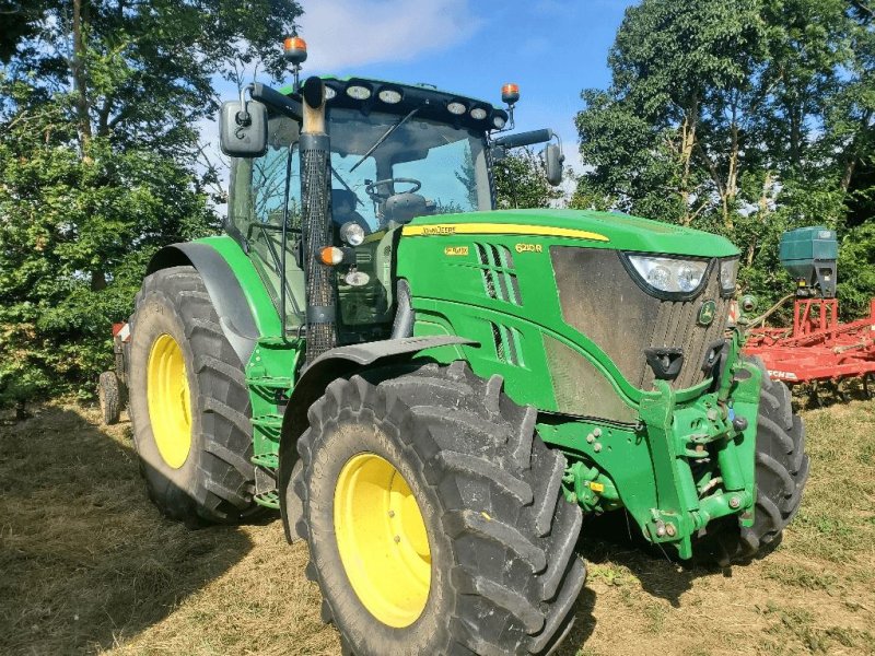 Traktor a típus John Deere 6210 R, Gebrauchtmaschine ekkor: DOMFRONT (Kép 1)