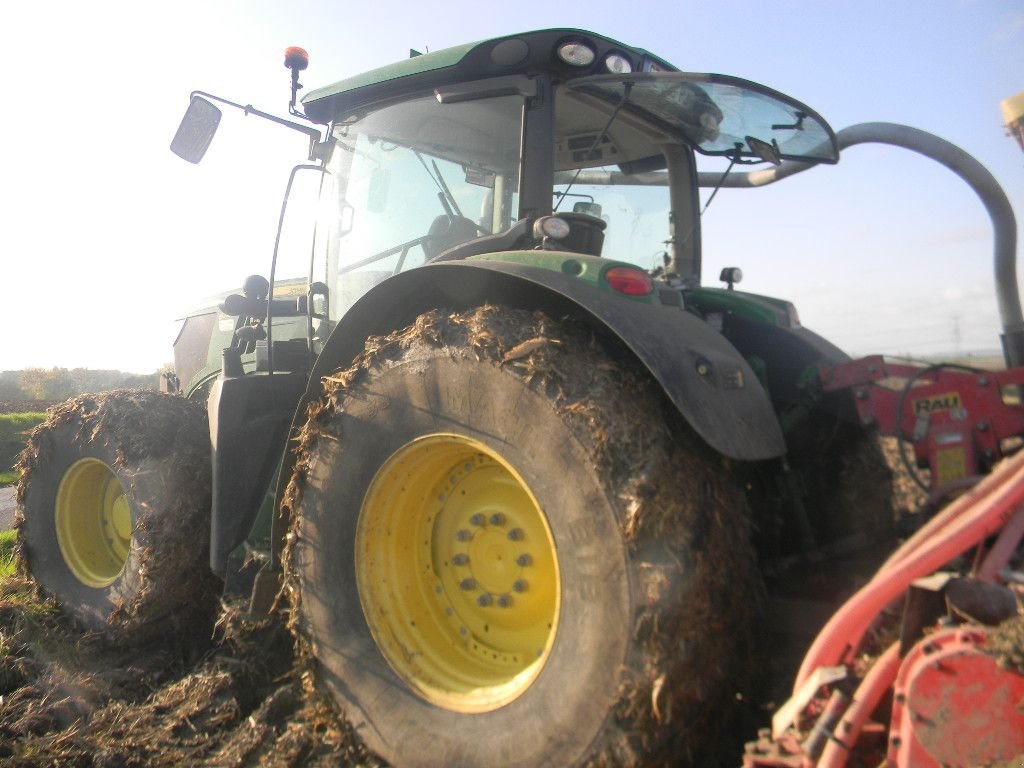 Traktor typu John Deere 6210 R, Gebrauchtmaschine v ENNEZAT (Obrázek 7)