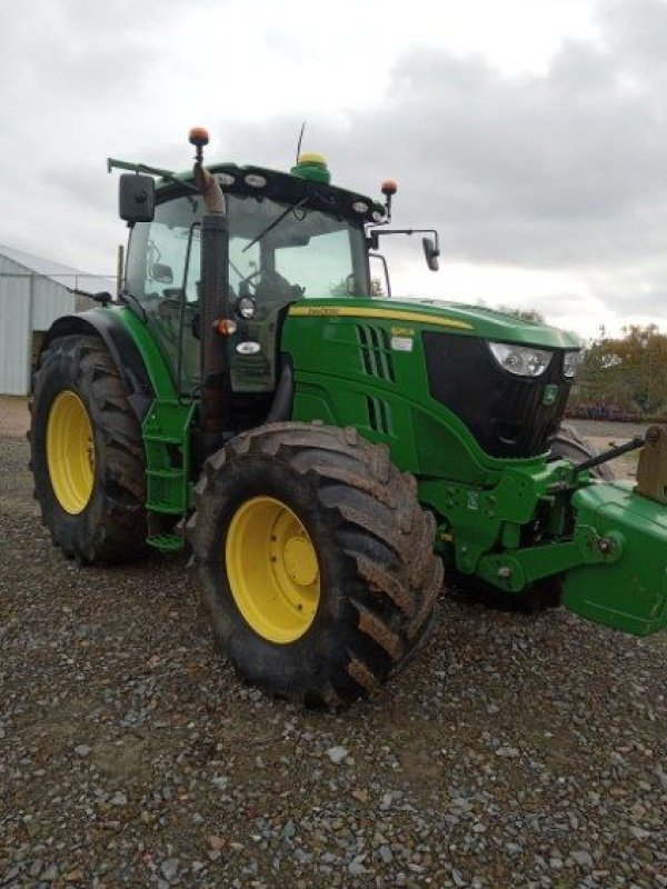 Traktor van het type John Deere 6210 R, Gebrauchtmaschine in ENNEZAT (Foto 1)