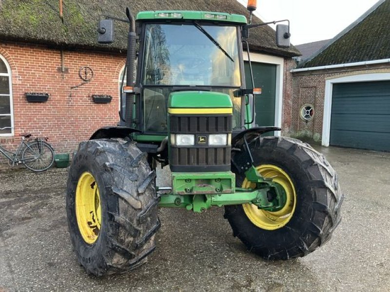 Traktor des Typs John Deere 6210, Gebrauchtmaschine in St. - Jacobiparochie (Bild 2)