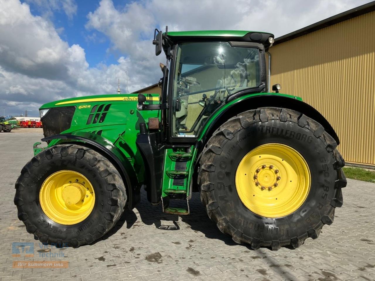 Traktor of the type John Deere 6210R AUTOPOWER 50, Gebrauchtmaschine in Osterburg (Picture 2)