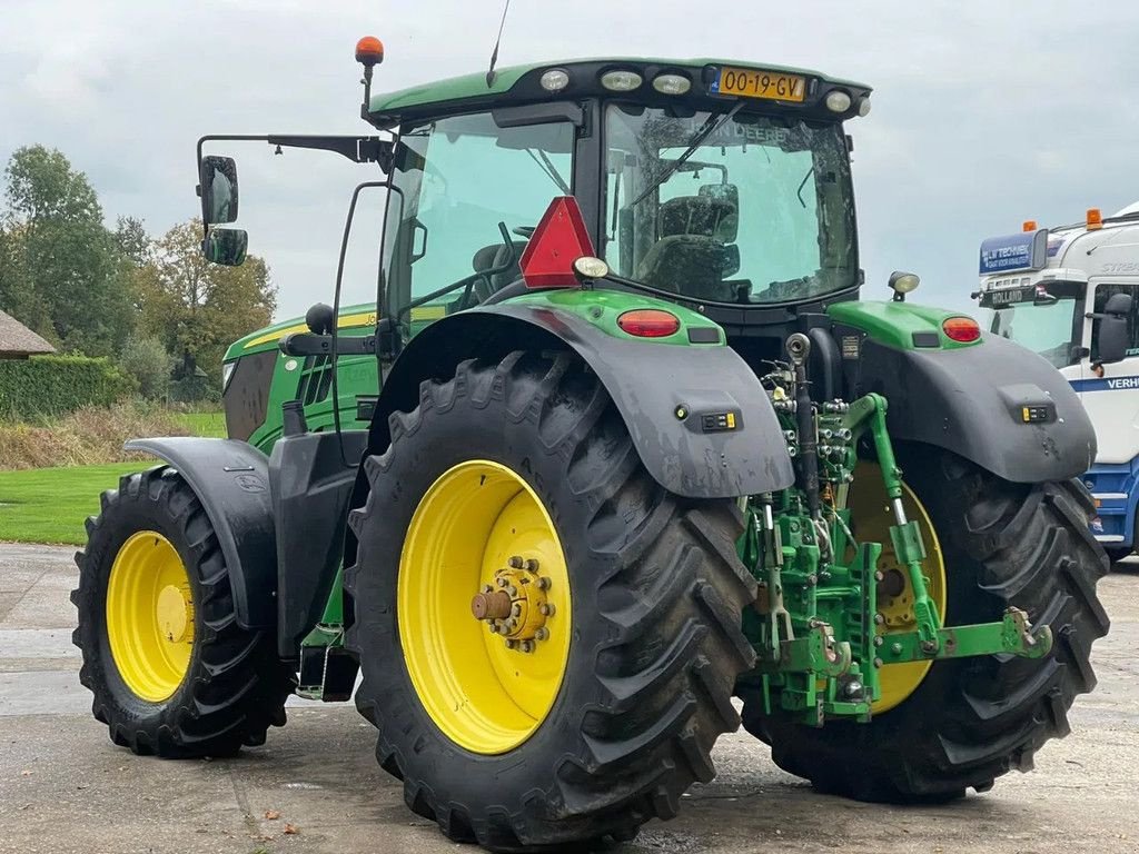 Traktor of the type John Deere 6210R Direct Drive Airco FH FP 6210R Direct drive FH FP, Gebrauchtmaschine in Ruinerwold (Picture 3)