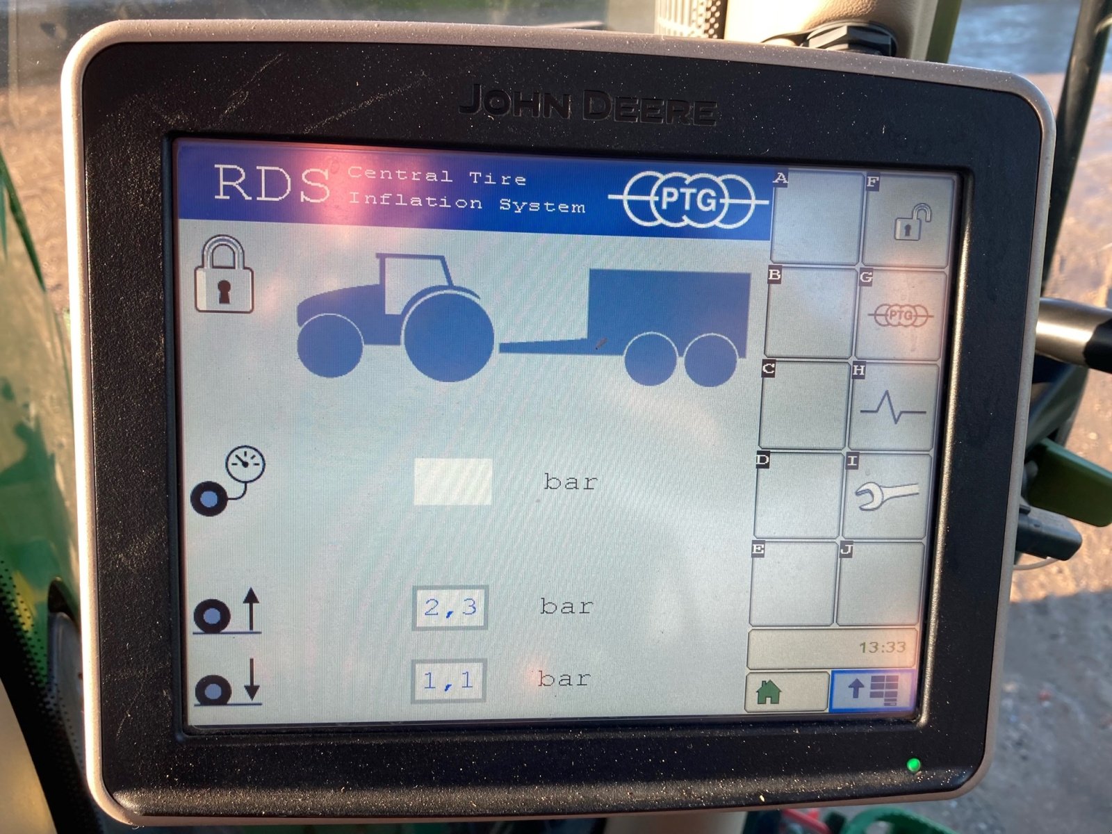 Traktor des Typs John Deere 6210R Direct Drive, Gebrauchtmaschine in Sterup (Bild 10)