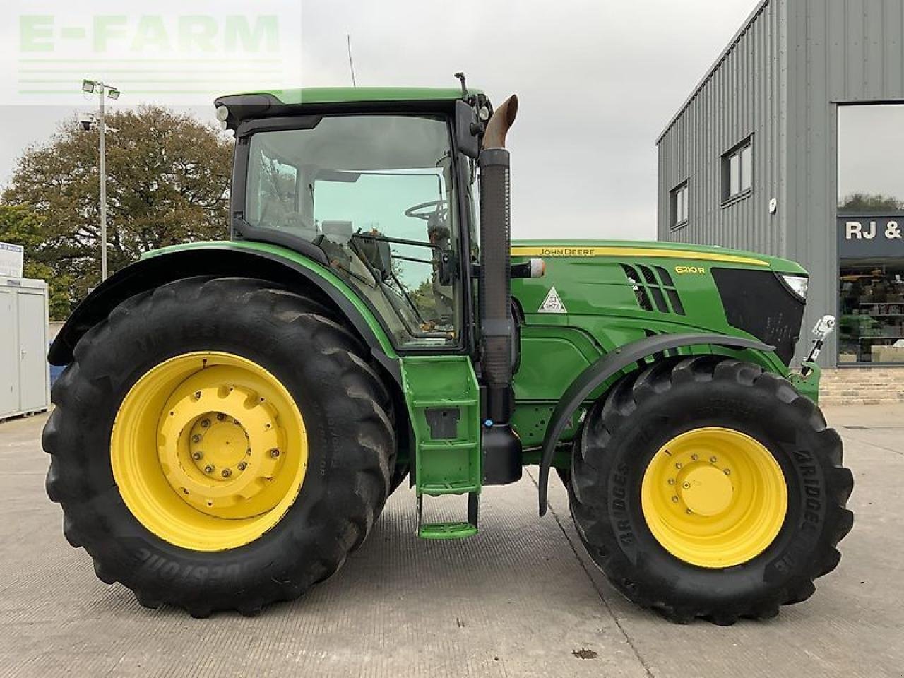 Traktor des Typs John Deere 6210r tractor (st21460), Gebrauchtmaschine in SHAFTESBURY (Bild 1)