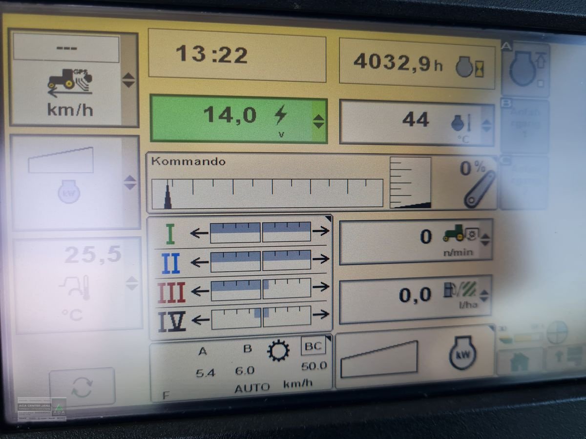 Traktor of the type John Deere 6210R, Gebrauchtmaschine in Gerasdorf (Picture 18)