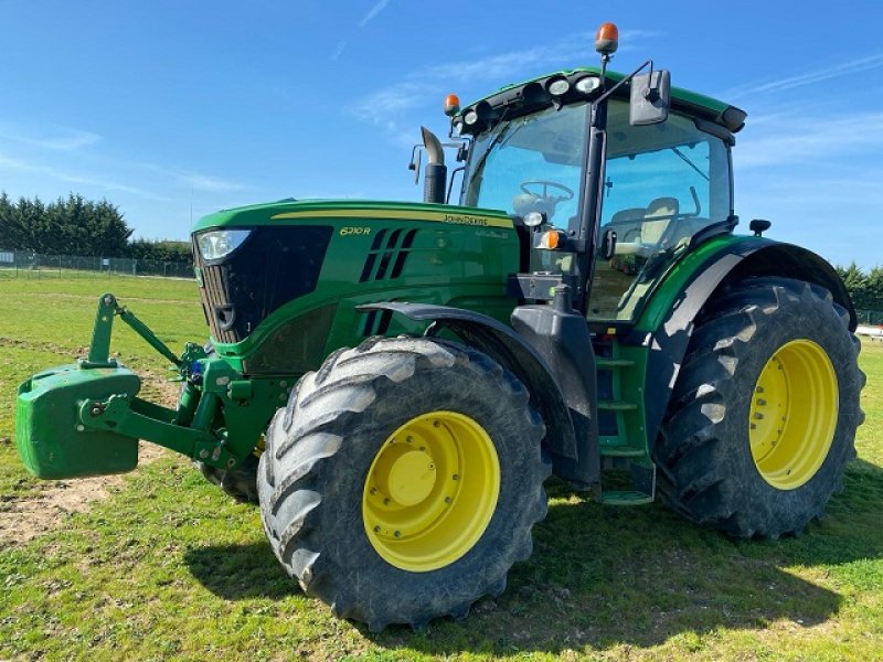 Traktor типа John Deere 6210R, Gebrauchtmaschine в LE PONT CHRETIEN (Фотография 1)