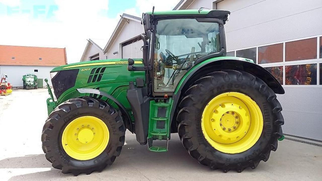 Traktor typu John Deere 6210r, Gebrauchtmaschine w SKARBIMIERZ – OSIEDLE (Zdjęcie 4)