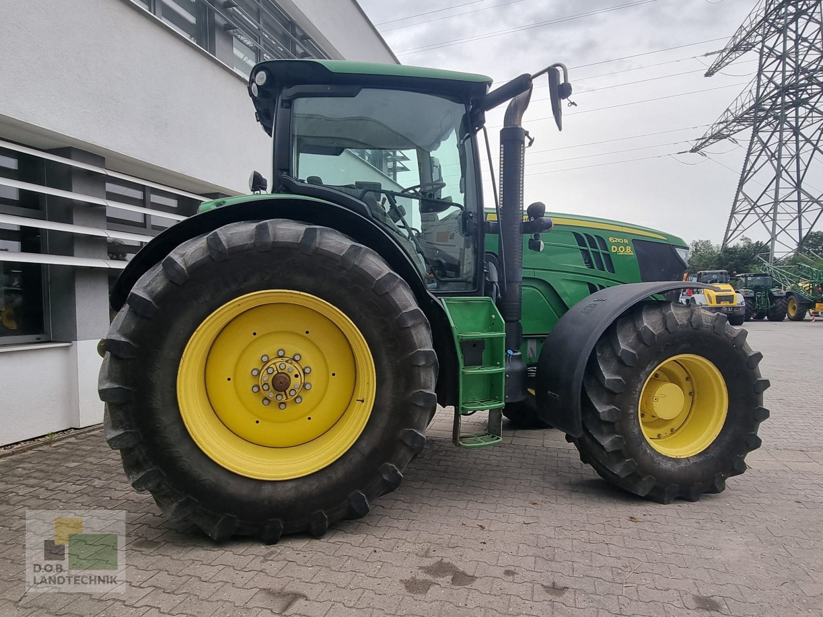 Traktor van het type John Deere 6210R, Gebrauchtmaschine in Regensburg (Foto 8)