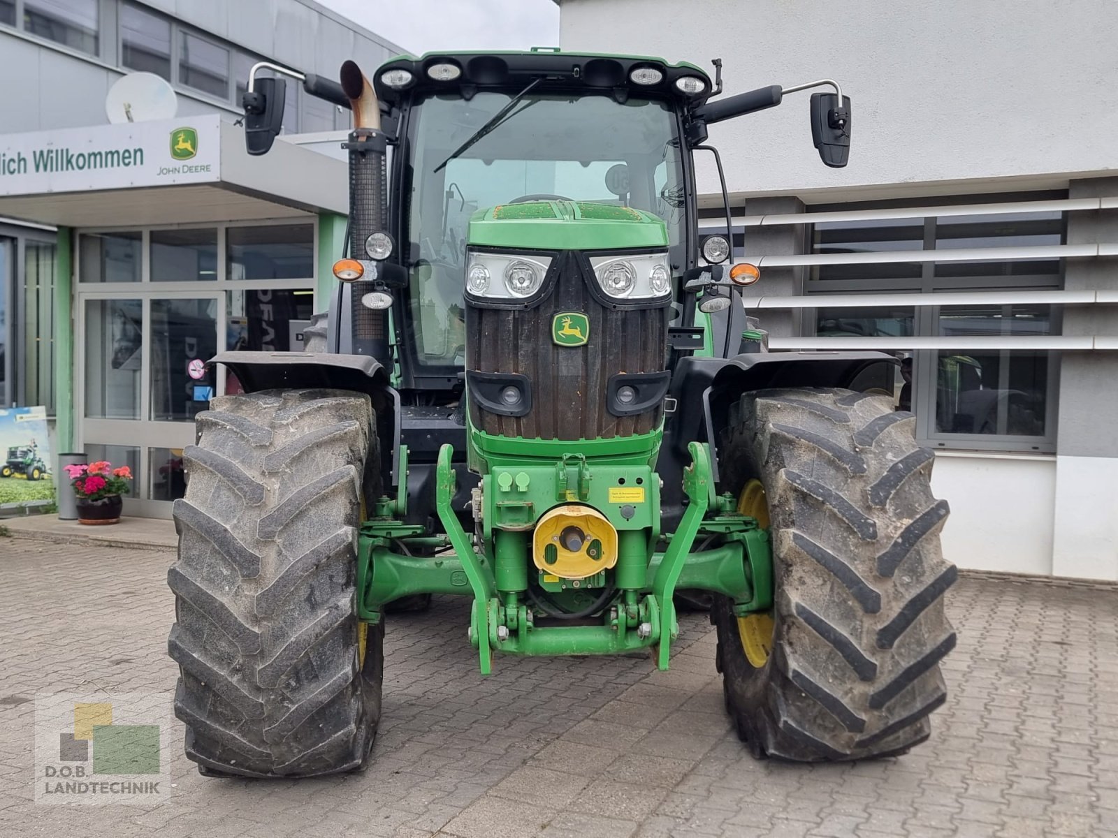 Traktor от тип John Deere 6210R, Gebrauchtmaschine в Regensburg (Снимка 1)