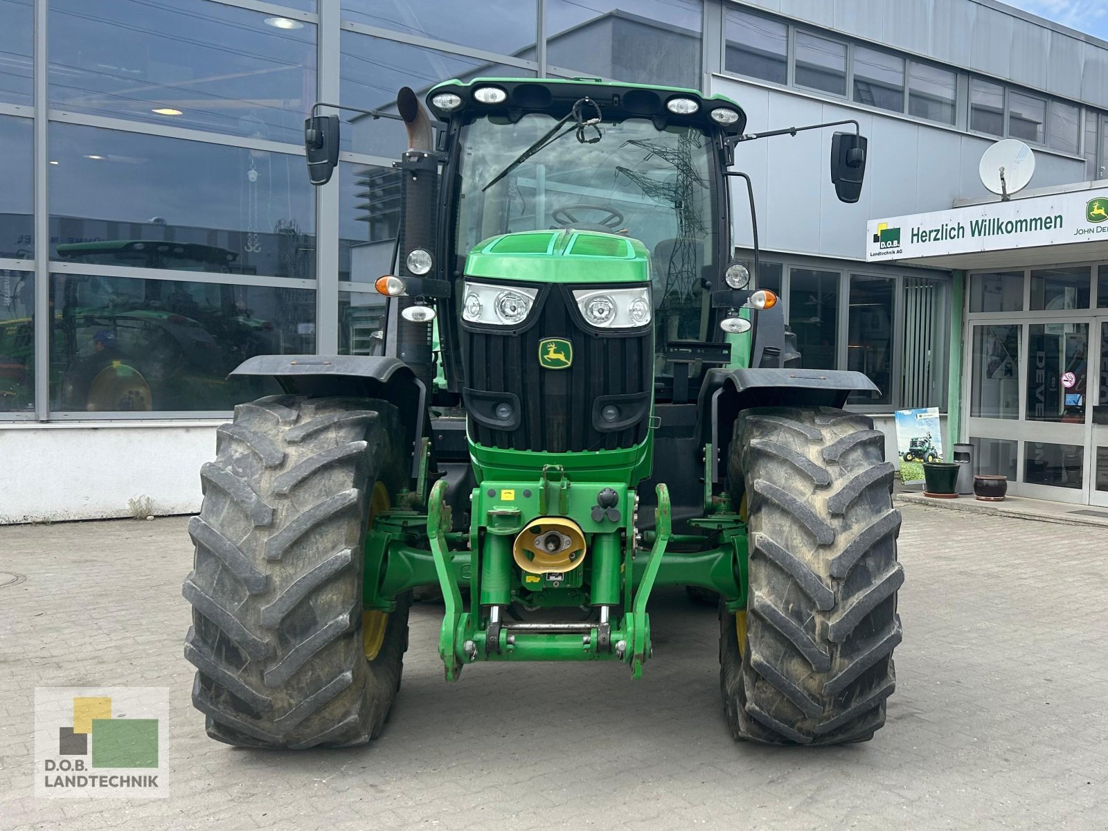 Traktor типа John Deere 6210R, Gebrauchtmaschine в Regensburg (Фотография 1)