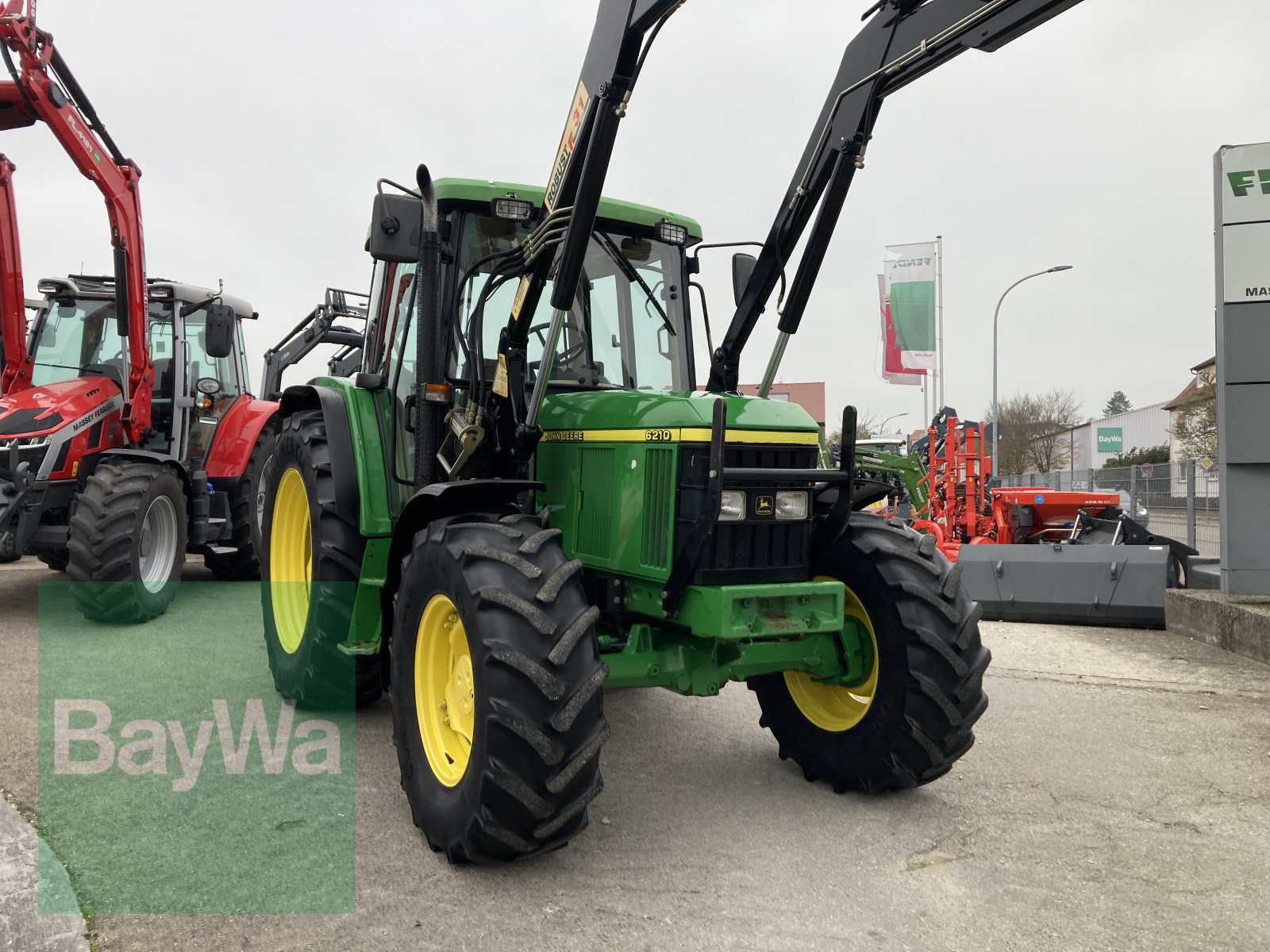 Traktor типа John Deere 6210SE + Stoll F31 HDP Frontlader, Gebrauchtmaschine в Dinkelsbühl (Фотография 2)