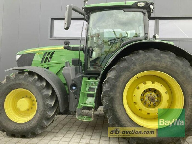 Traktor des Typs John Deere 6215 R, Gebrauchtmaschine in Wülfershausen (Bild 12)