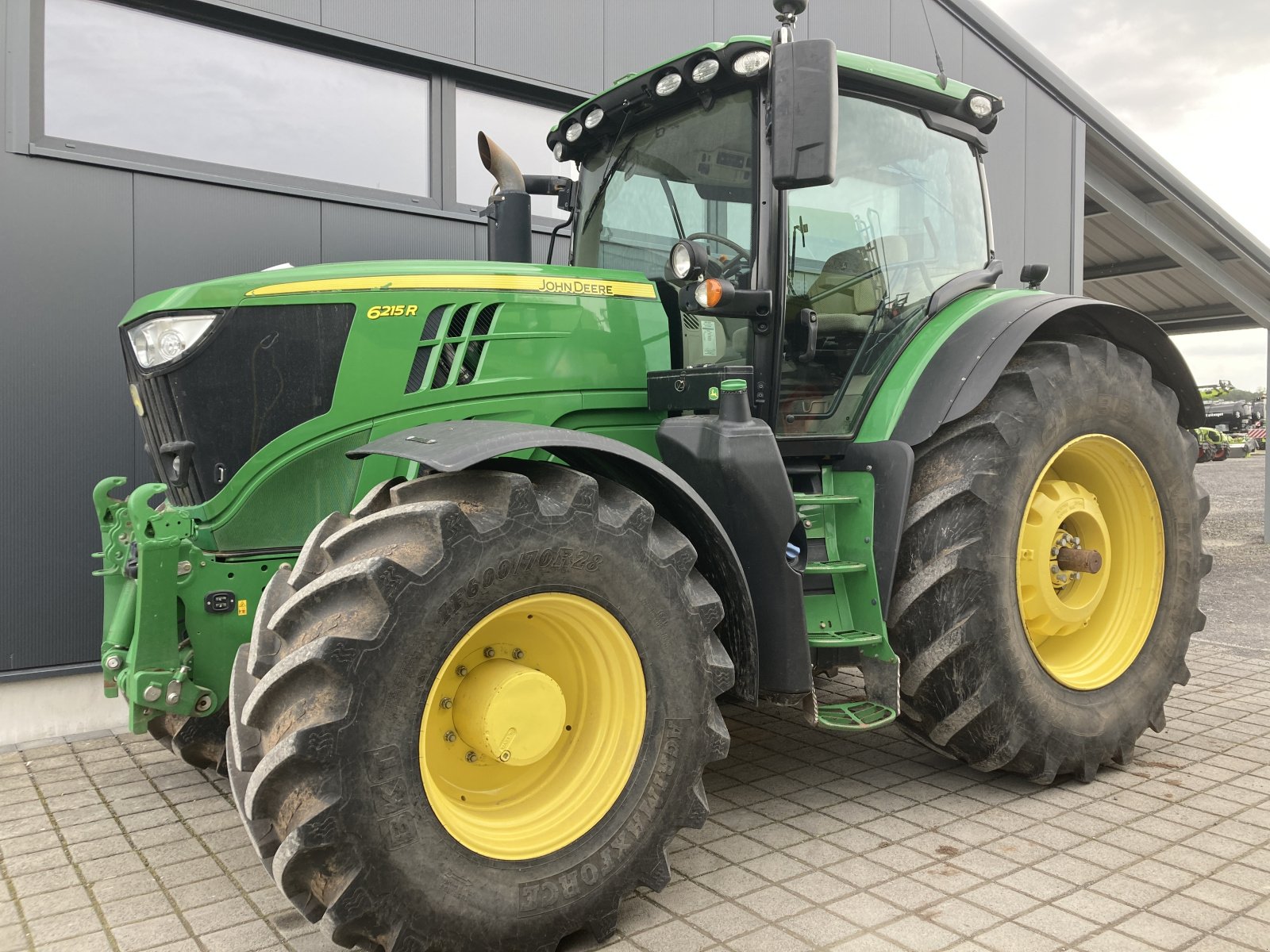 Traktor tip John Deere 6215 R, Gebrauchtmaschine in Wülfershausen an der Saale (Poză 1)