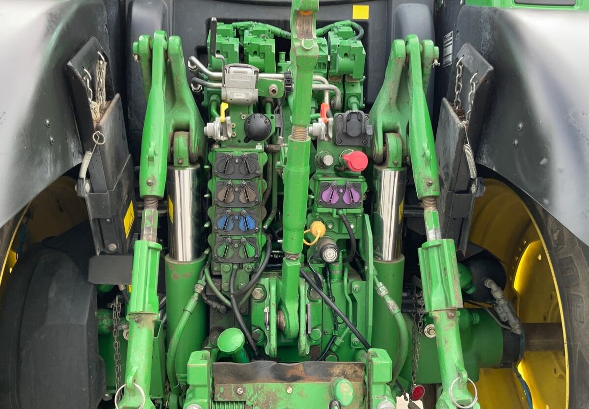 Traktor от тип John Deere 6215 R, Gebrauchtmaschine в Zwettl (Снимка 13)