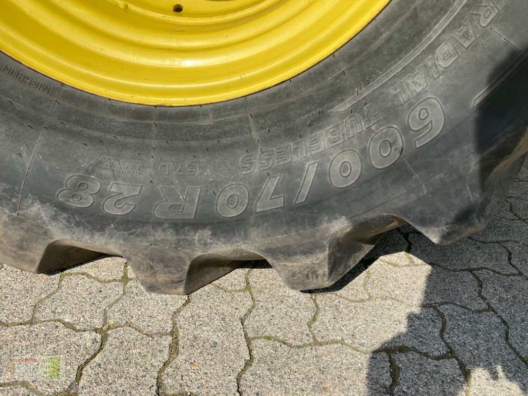 Traktor tip John Deere 6215 R, Gebrauchtmaschine in Bordesholm (Poză 14)