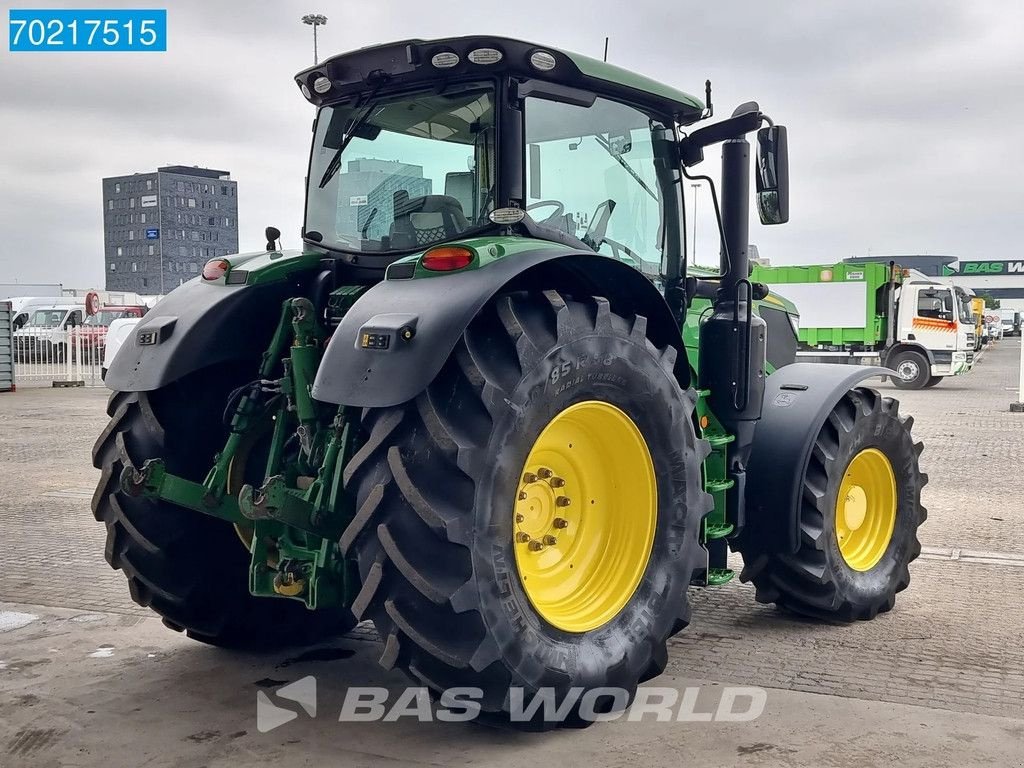 Traktor van het type John Deere 6215R AP 4X4 AUTOTRAC READY - COMMAND ARM - TLS, Gebrauchtmaschine in Veghel (Foto 5)