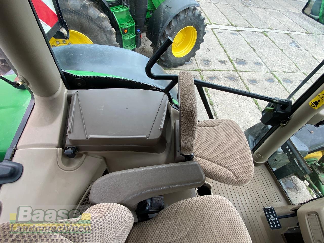 Traktor typu John Deere 6215R AutoPowr FKH+FZW, Gebrauchtmaschine w Holthof (Zdjęcie 12)