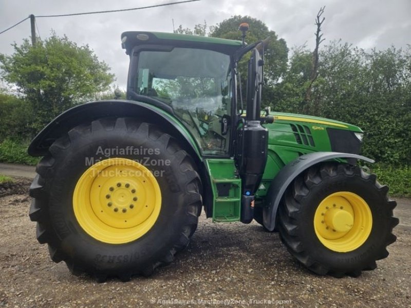 Traktor typu John Deere 6215R Front PTO. Front Lift. Affjedret foraksel og kabine. Power Beyond. Mange på lager!!! Ring til Ulrik på 40255544. Jeg snakker Jysk, tysk og engelsk., Gebrauchtmaschine v Kolding (Obrázok 5)