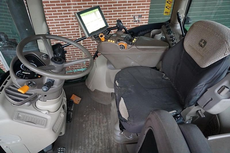 Traktor of the type John Deere 6215R Front PTO. Front Lift. Premium Edition. GPS. StarFire 3000 Antenne., Gebrauchtmaschine in Kolding (Picture 5)