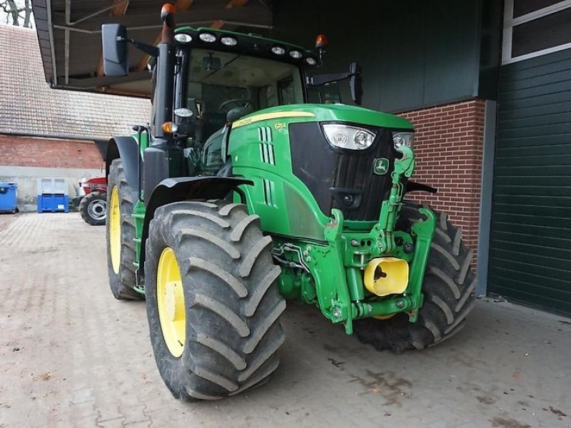 Traktor van het type John Deere 6215R Front PTO. Front Lift. Premium Edition. GPS. StarFire 3000 Antenne., Gebrauchtmaschine in Kolding (Foto 1)