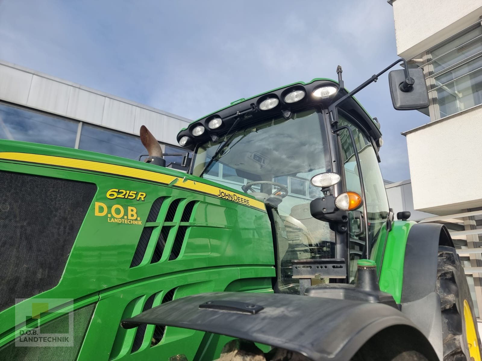 Traktor van het type John Deere 6215R mit Reifendruckregelanlage, Gebrauchtmaschine in Regensburg (Foto 5)