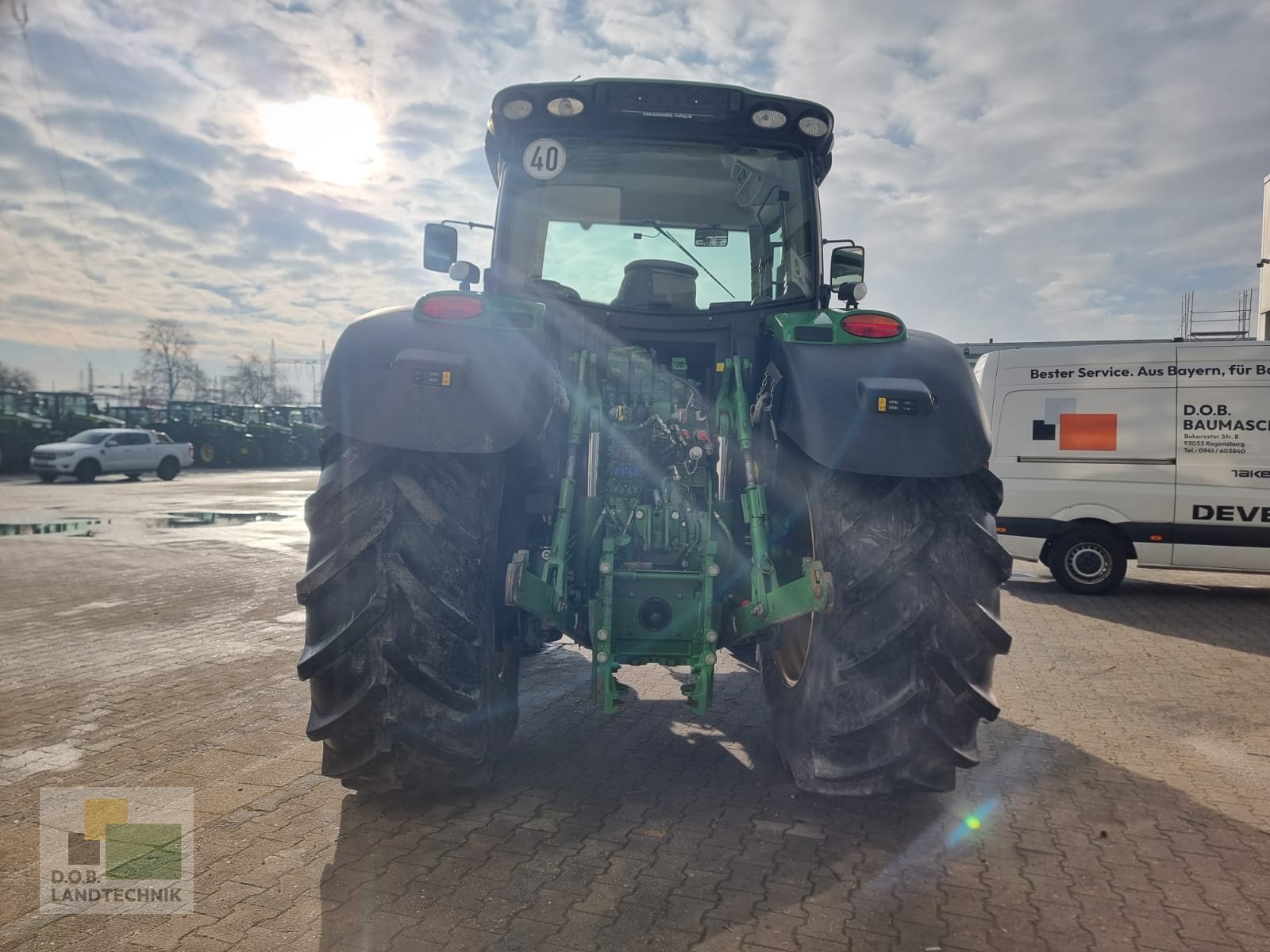 Traktor van het type John Deere 6215R mit Reifendruckregelanlage, Gebrauchtmaschine in Regensburg (Foto 7)